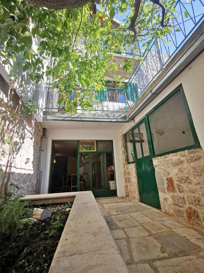 הוילה סטארי גראד Authentico Deluxe Stari Grad מראה חיצוני תמונה